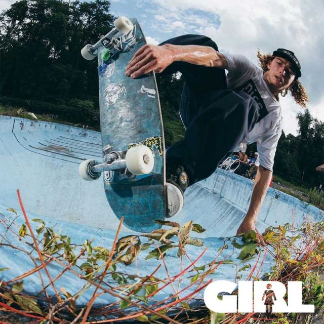 スケボー コンプリート ガール GIRL GPC40-2 PRICE POINT COMPLETE MIKE CARROLL 8.0 x 31.5インチ スケートボード 完成品 初心者用 人気 おしゃれデザイン コンプリートセット