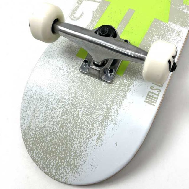 スケボー コンプリート ガール GIRL GPC40-2 PRICE POINT COMPLETE MIKE CARROLL 8.0 x 31.5インチ スケートボード 完成品 初心者用 人気 おしゃれデザイン コンプリートセット
