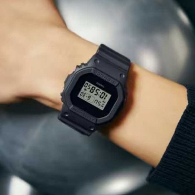 カシオ G-SHOCK [ DWE-5657RE-1JR ] ジーショック ウォッチ 腕時計 CASIO 40周年限定モデル リマスターブラックシリーズ 40th Anniversary REMASTER BLACK 社会人 新生活 通学 プレゼント [230921]