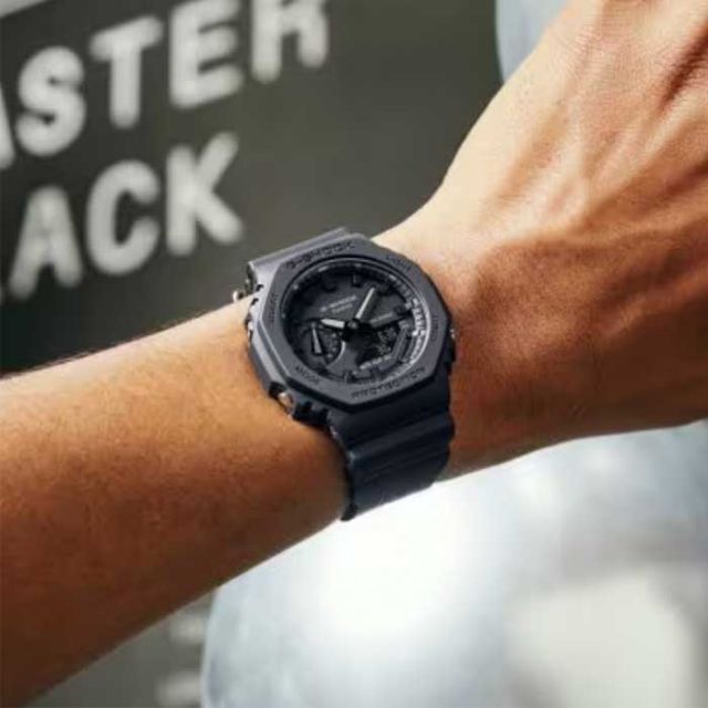 カシオ G-SHOCK [ GA-2140RE-1AJR ] ジーショック ウォッチ 腕時計 CASIO 40周年限定モデル 2100 Series 社会人 新生活 通学 プレゼント [230921]