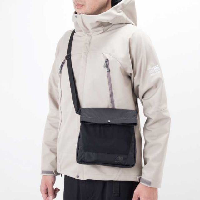 カリマー サコッシュ Karrimor 501065 TC sacoche M ポーチ メンズ レディース ユニセックス ナイロン スマホ ミニバッグ 斜め掛け 肩掛け 薄型 軽量 丈夫 多収納 ショルダーバック スマホポーチ ウエストバッグ ボディバッグ お出かけ メール便 (240228)
