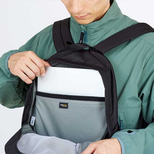 カリマー リュック Karrimor 501175 M daypack 25 デイパック バックパック バッグ レディース メンズ PC パソコンスリーブ タブレット ユニセックス コーデュラ 新生活 通学 通勤 旅行 (240228)
