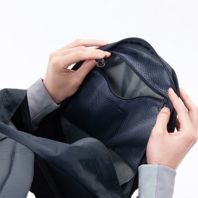 カリマー KARRIMOR 501237 VT DAY PACK F 25 （VTデイパックF 25） アウトドアから日常使いまで活躍する容量25Lの多機能デイパック PCポケット付き トレッキングポール対応 デイジーチェーン搭載 (250828)