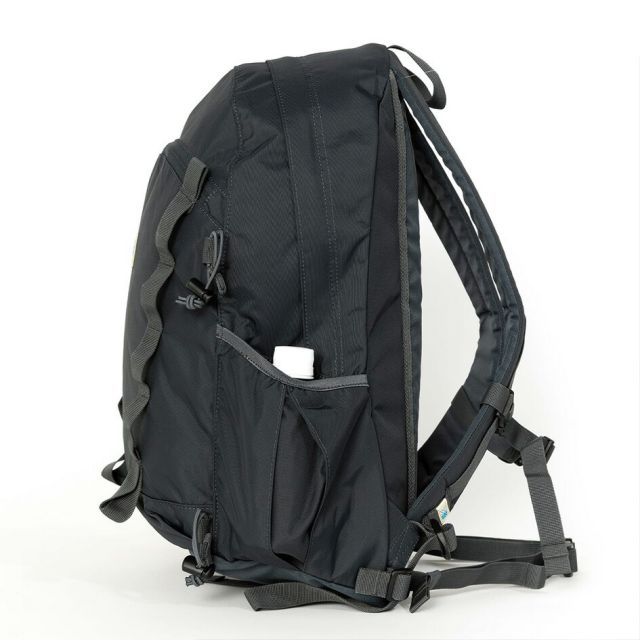 カリマー KARRIMOR 501237 VT DAY PACK F 25 （VTデイパックF 25） アウトドアから日常使いまで活躍する容量25Lの多機能デイパック PCポケット付き トレッキングポール対応 デイジーチェーン搭載 (250828)