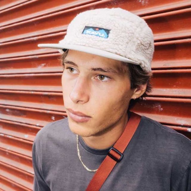 カブー キャップ kavu 19811333 ファーボールキャンプ ボアキャップ 帽子 メンズ レディース ユニセックス コットン ファー CHALK 浅め サイズ調節可能 秋冬 (241011)