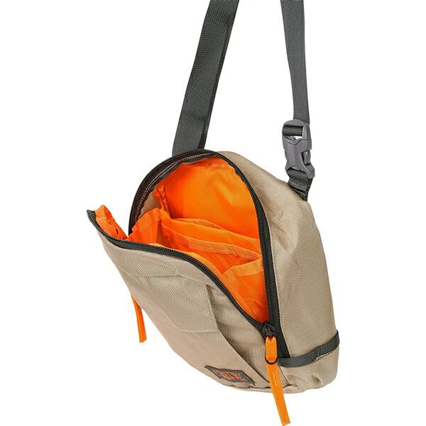 MYSTERY RANCH ディストリクト 4