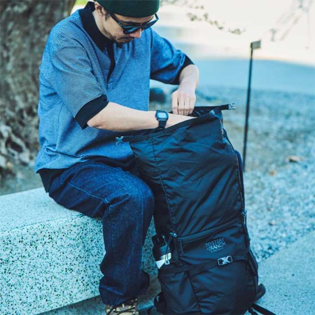 ミステリーランチ バックパック インアンドアウト25 19761671 バックパック 25L 軽量 パッカブル 登山 旅行 サブバッグ IN AND OUT 25 MYSTERY RANCH (260224)