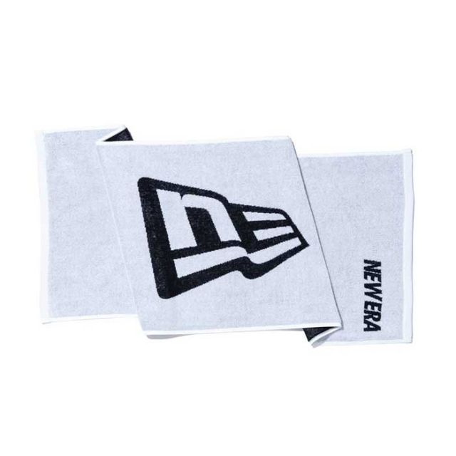 NEW ERA BOXED SPORTS TOWEL STOCK