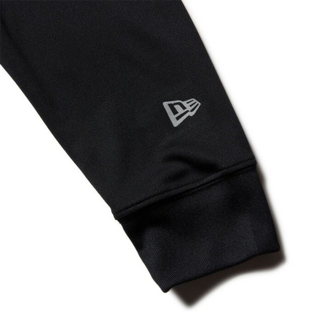 NEW ERA PA LS TECH TEE VERTICAL LOGO