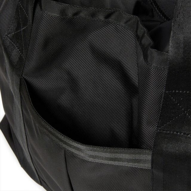 ニューエラ トートバッグ ラージ 42L ブラック NEWERA TOTE BAG L 1680D 大容量 ジップ付き 撥水 ポケット多数 ユニセックス 通勤 通学 旅行 アウトドア バッグ メンズ レディース (2503)