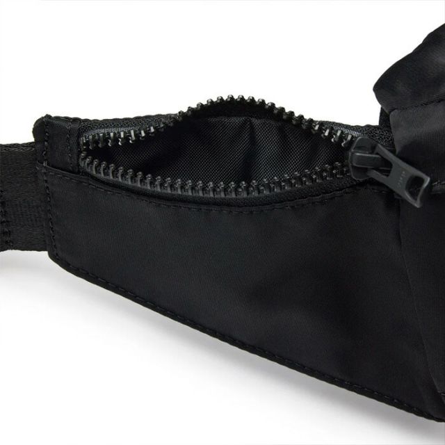 ニューエラ エクスプローラーウエストバッグ 3L ナイロンツイル ブラック NEWERA EXPLORER WAIST BAG NYLON TWL 撥水 軽量 耐久 リップストップ素材 サイドポケット付き アウトドア ウォーキング 通勤 ユニセックス (2503)