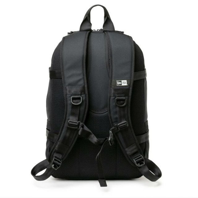 ニューエラ キャリアパック 35L ライトウェイト プリントロゴ ブラック × ブラック NEWERA CARRIER PACK 150D NE LOGO バックパック リュック バック キャリアパック 通勤 通学 PC収納 アウトドア ブラック (2503)