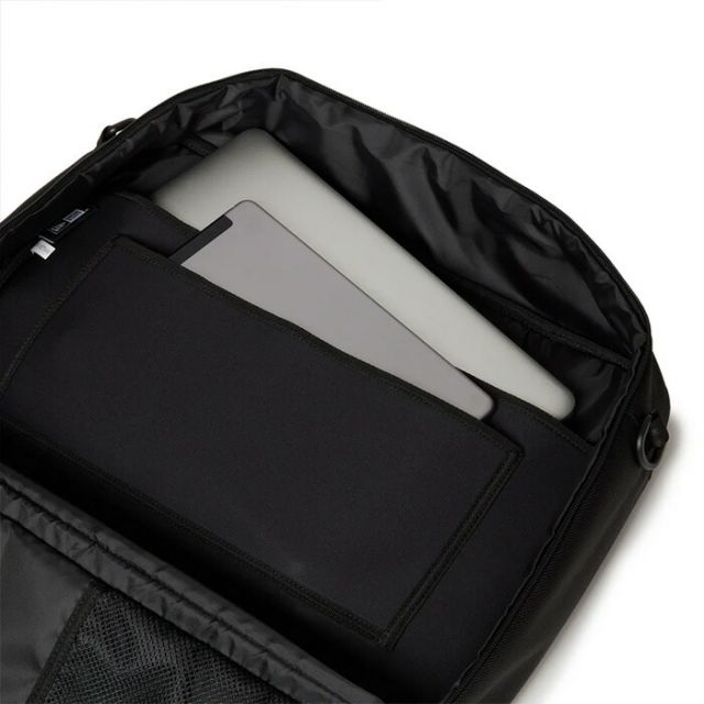 NEW ERA BRIEF BAG UUC