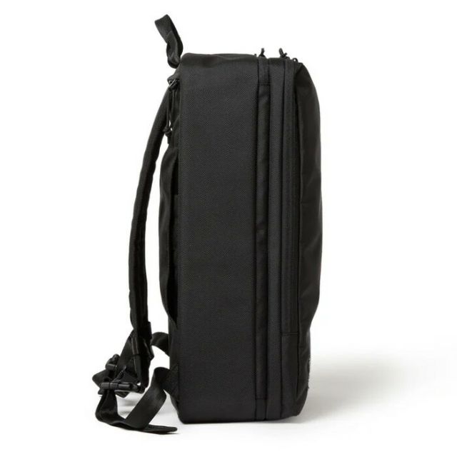 NEW ERA BRIEF BAG UUC