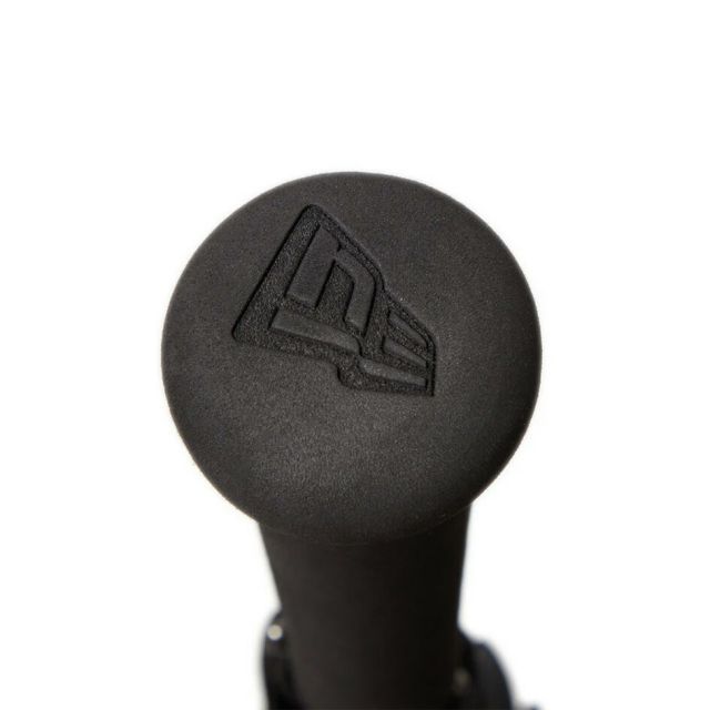 ニューエラ アンブレラ 傘 NEWERA GF UMBRELLA  ゴルフアンブレラ フラッグロゴ ブラック 軽量 大型 ゴルフグッズ GOLF 大きい傘 メンズ 雨具 おすすめ カーボン 骨晴雨兼用 14470862 (250411)