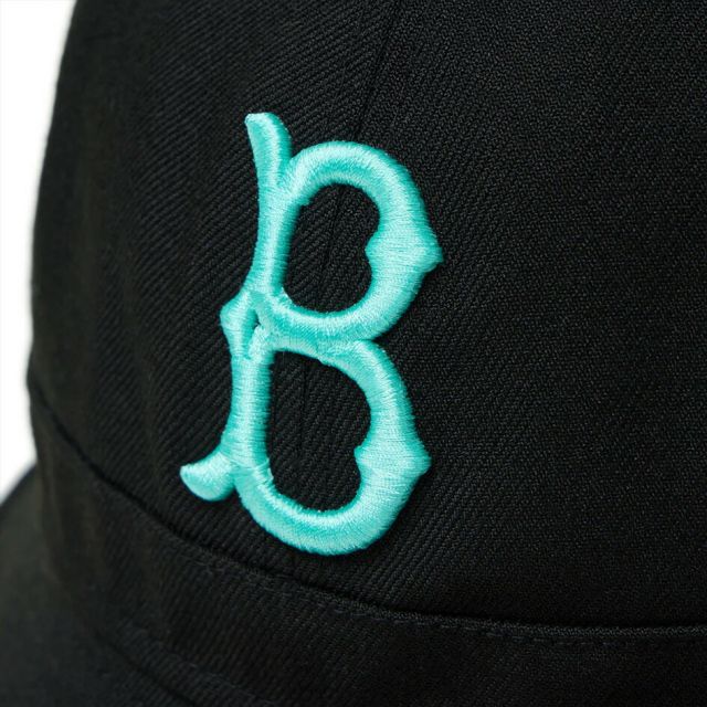 NEW ERA EXPLORER BUCKET BROD