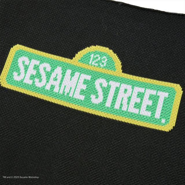 ニューエラ トート バッグ トートバッグ ニット NEWERA KNIT TOTE BAG SESAME NELG SESAME STREET セサミストリート コラボ 14682532 ユニセックス エコバッグ ブラック キャラクター ニット素材 おしゃれ 通勤 通学 メール便 (250904)