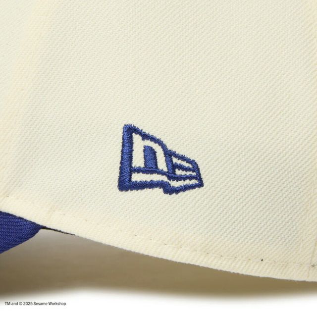 ニューエラ レディース メンズ キャップ コラボ NEWERA GF 940VS SESAME NENY セサミストリート クッキーモンスター キャップ 14682546 クロームホワイト ブルーバイザー ユニセックス ゴルフ 帽子 カーブドバイザー (250904)