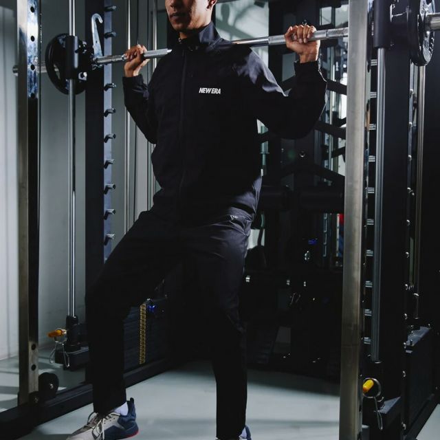 ニューエラ ジャケット メンズ NEWERA PA SLIM TRAINING JKT スリム トレーニングジャケット 14674784 14674783 ブラック ネイビー ストレッチ 吸汗速乾 軽量 トレーニングウェア レディース スポーツ ジムウェア (250904)