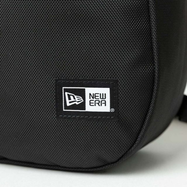 ニューエラ ボディバッグ ワンショルダー メンズ レディース ユニセックス 14521373 8L NEW ERA BODY BAG ブラック 斜め掛け カバン リュック アウトドア 通勤 通学 旅行 軽量 シンプル (251124)