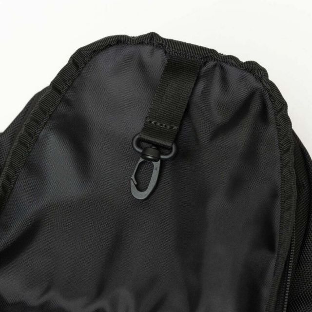 ニューエラ ボディバッグ ワンショルダー メンズ レディース ユニセックス 14521373 8L NEW ERA BODY BAG ブラック 斜め掛け カバン リュック アウトドア 通勤 通学 旅行 軽量 シンプル (251124)