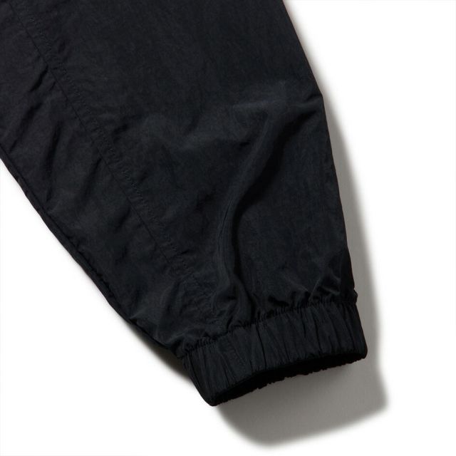 ニューエラ ジャケット NEWERA PA NYLON TRACK JKT 14674822 ナイロン ウーブン トラックジャケット パフォーマンスアパレル リフレクティブロゴ セットアップ対応 スポーティー ブルゾン トレーニング ランニング(251011)