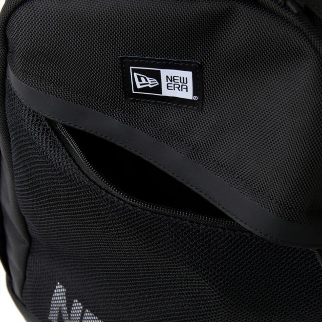 ニューエラ スポーツパック 31L NEロゴ ブラック Sports Pack 31L NE Logo Black 14750852 NEW ERA ニューエラ バックパック リュック 31L PC収納 スポーツバッグ ブラック SPORTS PACK 1680D NE LOGO  (260316)