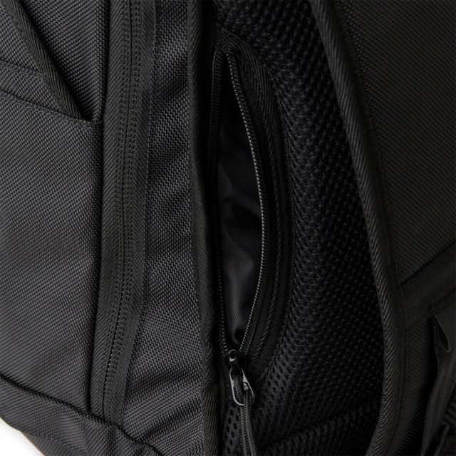 ニューエラ スポーツパック 31L NEロゴ ブラック Sports Pack 31L NE Logo Black 14750852 NEW ERA ニューエラ バックパック リュック 31L PC収納 スポーツバッグ ブラック SPORTS PACK 1680D NE LOGO  (260316)