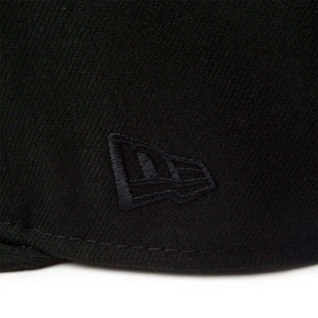ニューエラ NEWERA CLD 950 ニューエラ 恐竜モチーフ チャイルドサイズキャップ ブラック ホワイト 頭回り約50.1cm?53.9cm (250509)