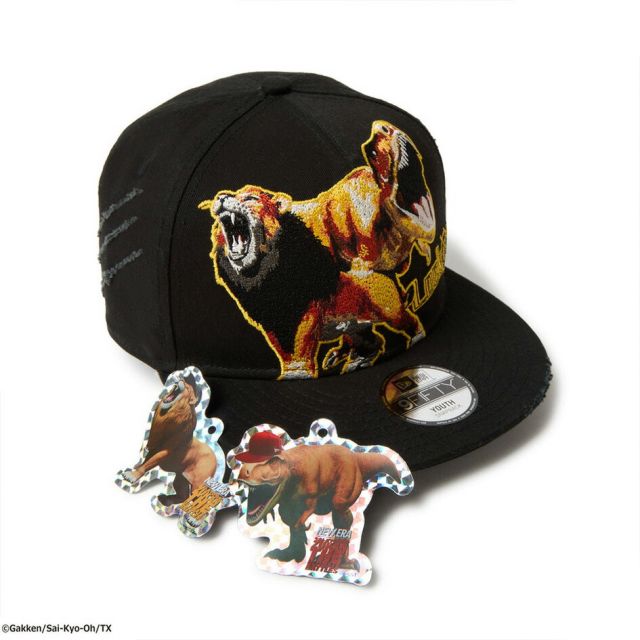 ニューエラ NEWERA YTH950 SAI-KYO-OH LOCK ON キッズ Youth 9FIFTY 最強王図鑑 LOCK ON ライオン ティラノサウルス ブラック コラボキャップ ユースサイズ 6〜15歳対応 スナップバック フラットバイザー 調整可能 子供用帽子 (251011)