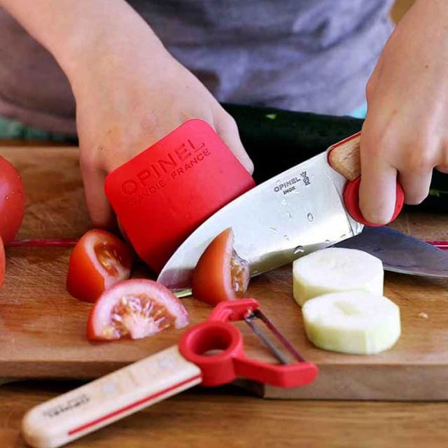 オピネル 3点キッチンセット キッズ opinel Le petit chef BOX SET シェフナイフ プロテクトフィンガー ピーラー 皮剥き器 包丁 指ガード ステンレス こども包丁 子供用 ギフト プレゼント ブルー グリーン レッド メール便(240708)