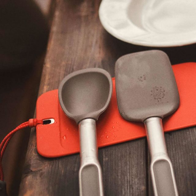 OXO 4-PIECE CAMP STOVE COOKING SET
