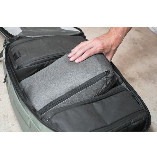 ピークデザイン Peak Design パッキングキューブ S [ BPC-S-CH-1 ]スモール Small 4.5-9L トラベルライン 旅行収納ポーチ 衣類仕分け 洗濯物分別 撥水 軽量 コンパクト セージ ロー チャコール トラベルバッグ対応 メール便