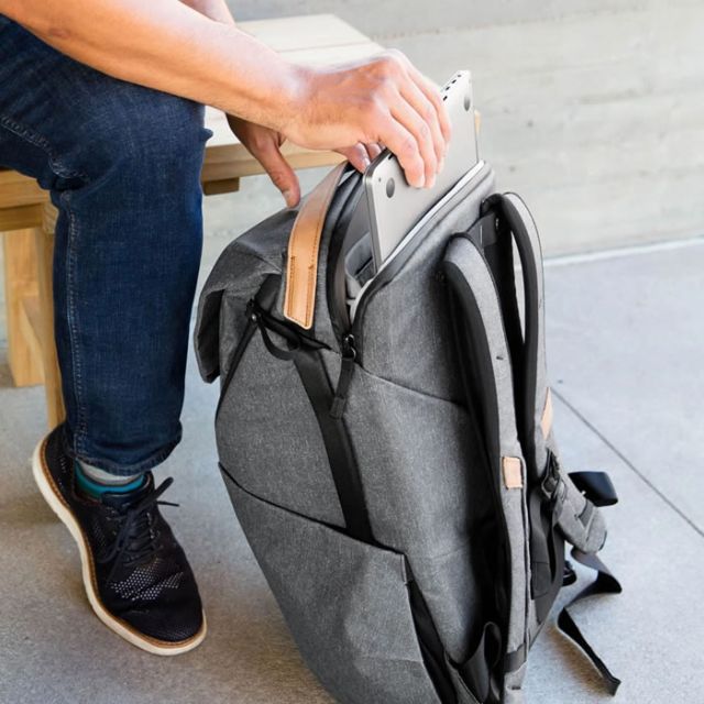 PEAK DESIGN BEDB-20-BK/CH/MN/AS-2 ｴﾌﾞﾘﾃﾞｨﾊﾞｯｸﾊﾟｯｸ