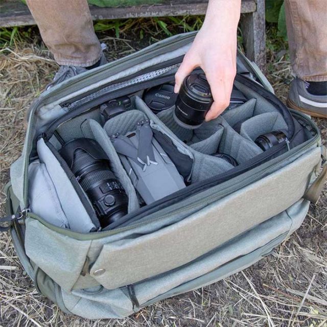 ピークデザイン カメラバッグ トラベルダッフルパック 65L Peak Design BTRDP-65-BK-1 / BTRDP-65-SG-1 リュック 旅行 [230317]