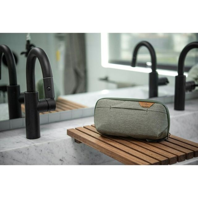 洗面ポーチ 旅行 Peak Design ピークデザイン ウォッシュポーチ スモール BWP-S-SG-2 セージ トラベルポーチ 洗面用品 アルミフック UltraZip メッシュポケット プレゼント