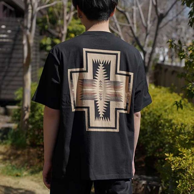 ペンドルトン メンズ レディース ユニセックス 半袖 tシャツ PENDLETON 19802380 S/S BackPrintTee ショートスリーブバックプリントティー コットン ジャパンフィット ブラック ホワイト ブルー S / M / L 春夏 メール便 (240402)