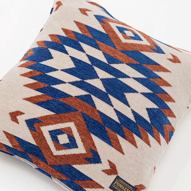 ペンドルトン PENDLETON 19802597 NEW クッションカハ゛ーWYE FL   NEW クッションカバー 45×45cm 上質ポリエステル素材 落ち着いたトーン  ソファ ベッド インテリア おしゃれ ギフト 結婚祝い 新築祝い 引っ越し祝い (250828)