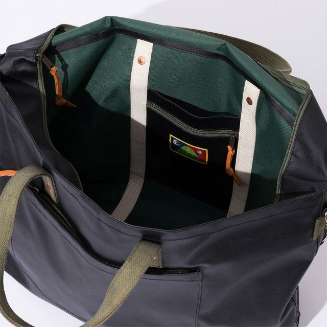 ポーラー ワサビ コラボ トートバッグ WASABI×POLER Durable Tent Tote M 261MCV0146 ナイロン 防水 耐久 ラバーコーティング 35L A4対応 大容量 グリーン ブラック サーフ アウトドア キャンプ PLxWASABI DURABLE TENT TOTE (260623)