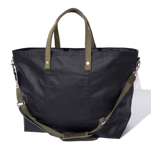 ポーラー ワサビ コラボ トートバッグ WASABI×POLER Durable Tent Tote M 261MCV0146 ナイロン 防水 耐久 ラバーコーティング 35L A4対応 大容量 グリーン ブラック サーフ アウトドア キャンプ PLxWASABI DURABLE TENT TOTE (260623)