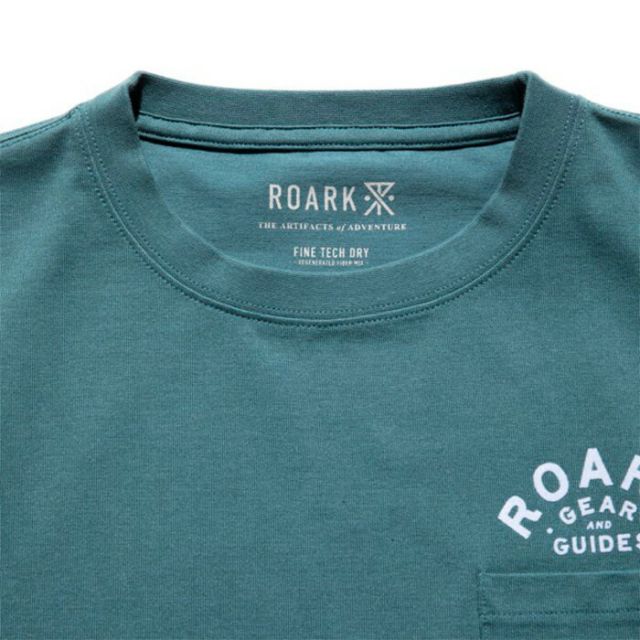 ロアーク ROARK RTJF1104 "GEAR&GUIDES"FINE TECH DRY Tシャツ 半袖 メンズ ドライ 吸湿 消臭 ポケット付き フロッキープリント 綿 再生繊維 ミドルウェイト 日本サイズ  メール便 (250328)