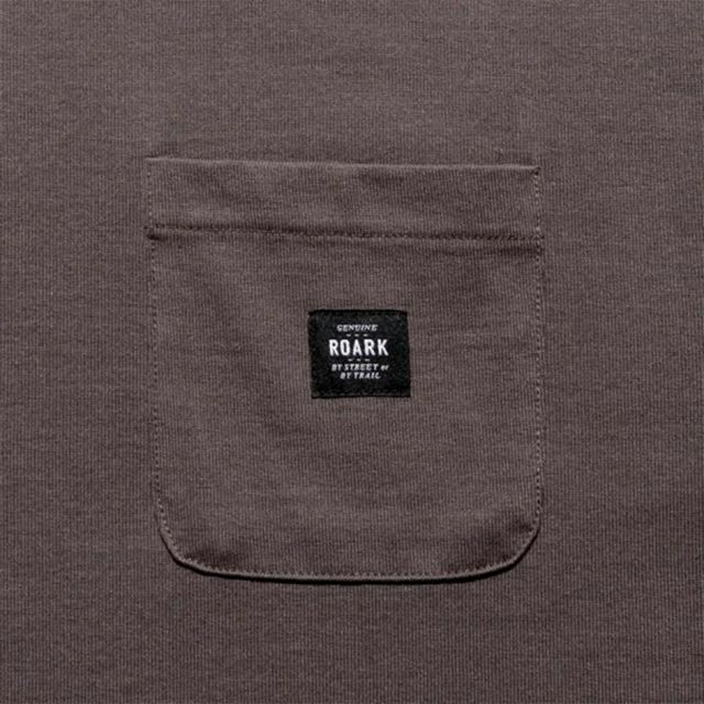ロアーク LABEL POCKET ファインテックドライTシャツ チャコール ナチュラル LABEL POCKET FINE TECH DRY TEE RTJF1200-CCL RTJF1200-NAT ROARK ロアーク 半袖Tシャツ ドライ 吸湿 消臭 ポケットT メール便 (260316)