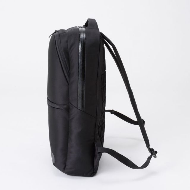 ザ・ノース・フェイス リュック シャトルデイパック スリム THE NORTH FACE NM82330 SHUTTLE DP SLIM バックパック バッグ ノースフェイス デイパック ビジネスバッグ シャトルデイパック 黒 15インチPC対応 (240112)