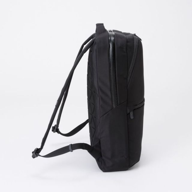 ザ・ノース・フェイス リュック シャトルデイパック スリム THE NORTH FACE NM82330 SHUTTLE DP SLIM バックパック バッグ ノースフェイス デイパック ビジネスバッグ シャトルデイパック 黒 15インチPC対応 (240112)