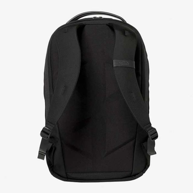 ザ・ノース・フェイス リュック THE NORTH FACE NM82396 ROAMER SLIM DAY ローマーデイスリム バックパック デイパック 新生活 社会人 (240310)