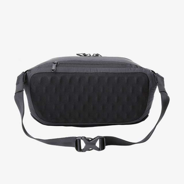ザ・ノース・フェイス ウエストバッグ ヘイジーウェストバック メンズ レディース ユニセックス 4L THE NORTH FACE NM82457 HAZY WAIST BAG ブラック 旅行 (240917)