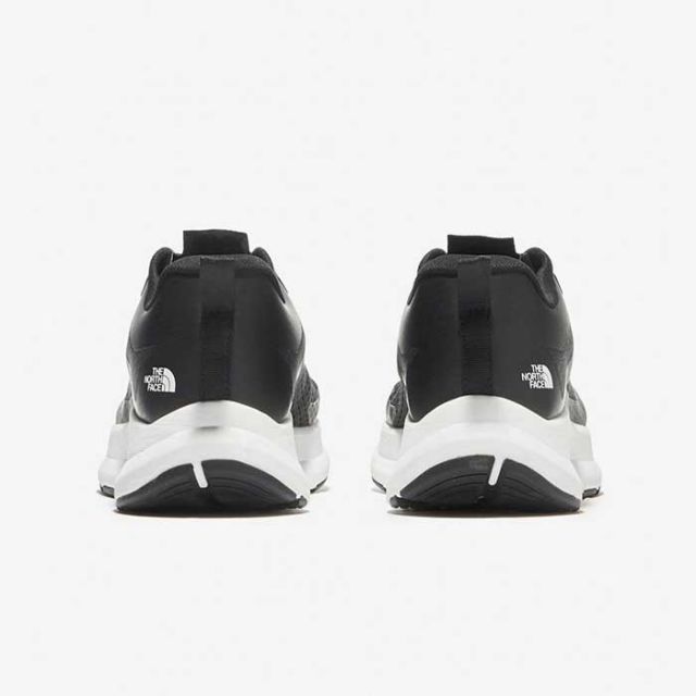 ザ・ノース・フェイス ベロシティ ユニセックス THE NORTH FACE ランニング シューズ メンズ フォワード  NF52308 VELOCITY FORWARD 靴 スニーカー 軽量 ランニング マラソン TT 長距離 26.0 - 27.5cm (250126)