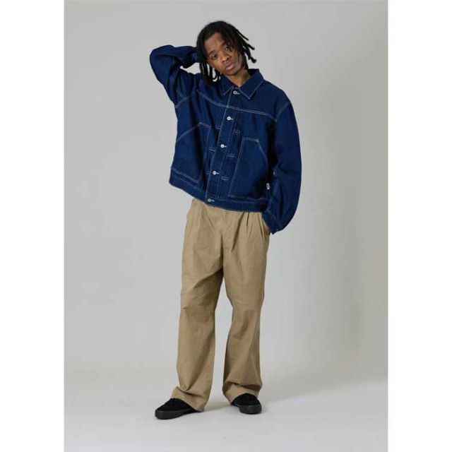 UNFRM AW-7560 CLASSIC TWO-TUCK CHINO TROUSERS